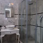 Simira Bed and Breakfast 4*