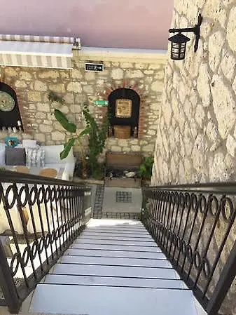 Simira Bed & Breakfast Alaçatı