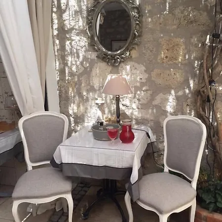 Simira Bed & Breakfast 4*